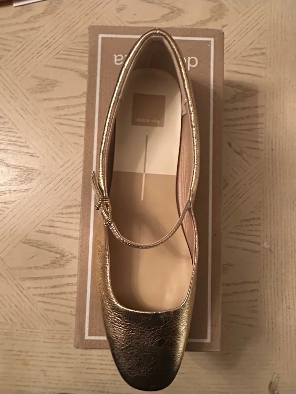 Beautiful Metallic Gold Mary Jane Flat
